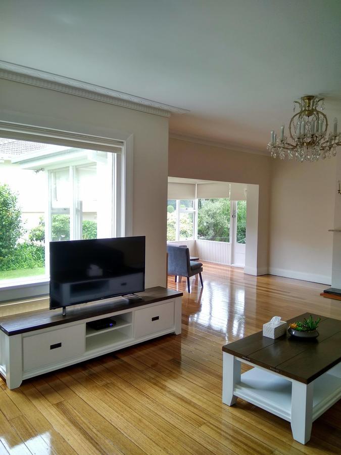 Riverbank Villa Devonport Exterior photo